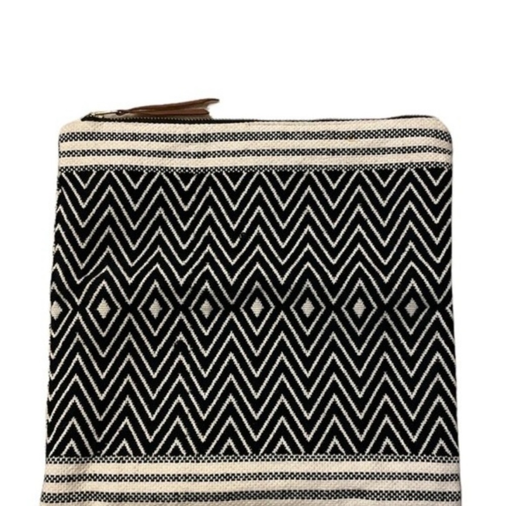 Tribe Alive Cotton Brocade Reversible Clutch Zigzag Diamond Pattern - Picture 5 of 9